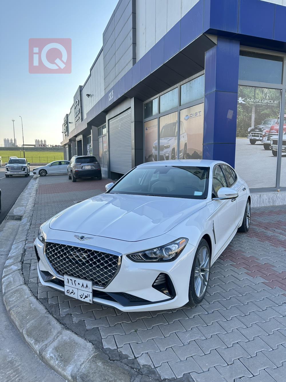 جنسس G70